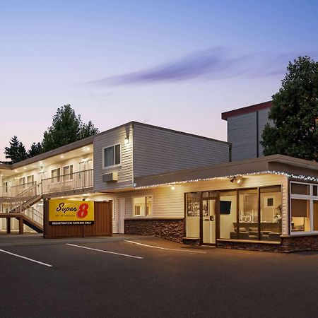 Super 8 By Wyndham Courtenay Eksteriør bilde